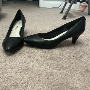 Worn once Anne Klein iflex pumps size 10